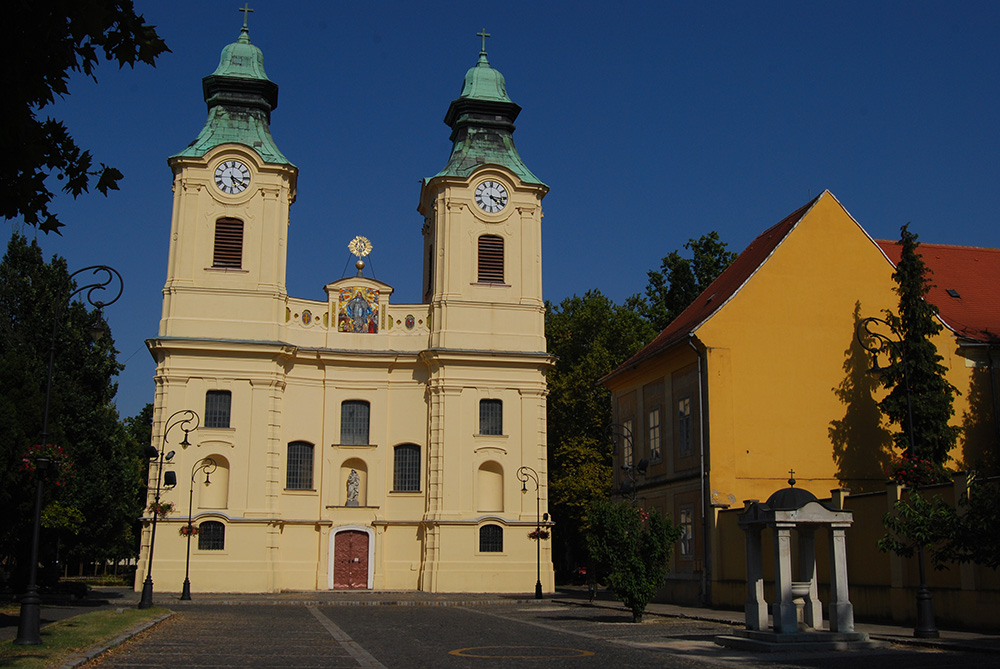 Szűz Mária Római Katolikus Templom